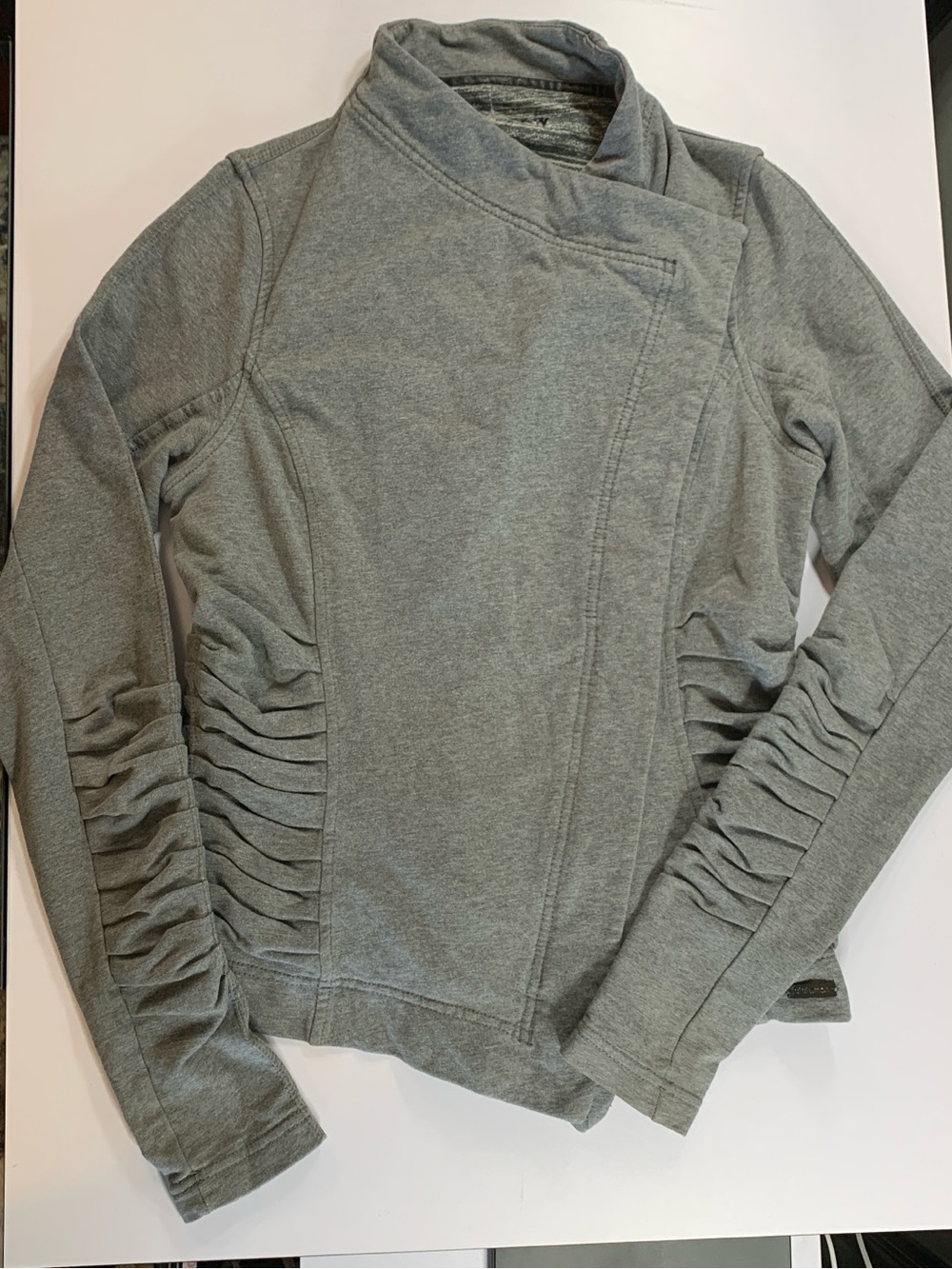 Lululemon Solace Jacket 4 Grey Ruched Thumb Home Asymmetrical Snap + Zipper Yoga